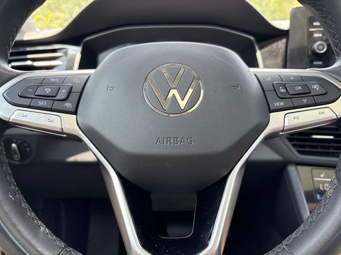 Used 2025 Volkswagen Jetta SE FWD image 15
