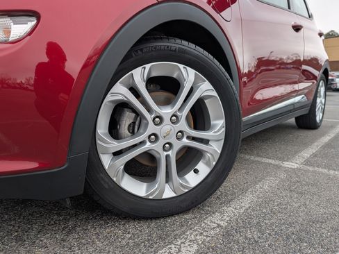 Used 2020 Chevrolet Bolt LT image 33