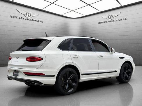 Certified 2022 Bentley Bentayga image 11
