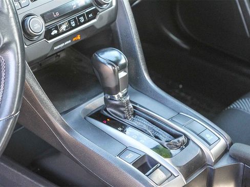 Used 2018 Honda Civic Sport image 24