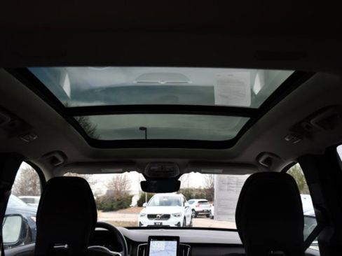 Certified 2025 Volvo XC90 B5 Plus image 27