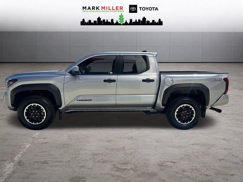 Used 2024 Toyota Tacoma TRD Off-Road w/ TRD Off Road Upgrade Package AWD/4WD image 2