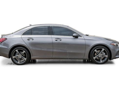 Used 2022 Mercedes-Benz A 220 image 7