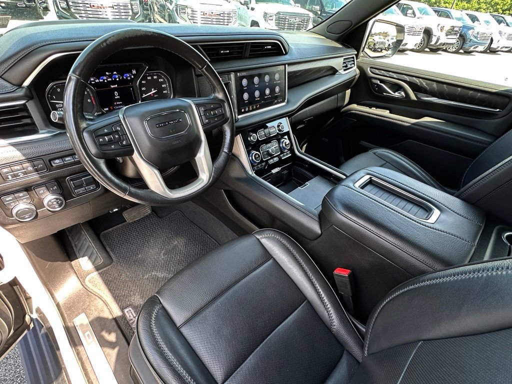 Certified 2021 GMC Yukon XL Denali w/ Denali Ultimate Package AWD/4WD image 23