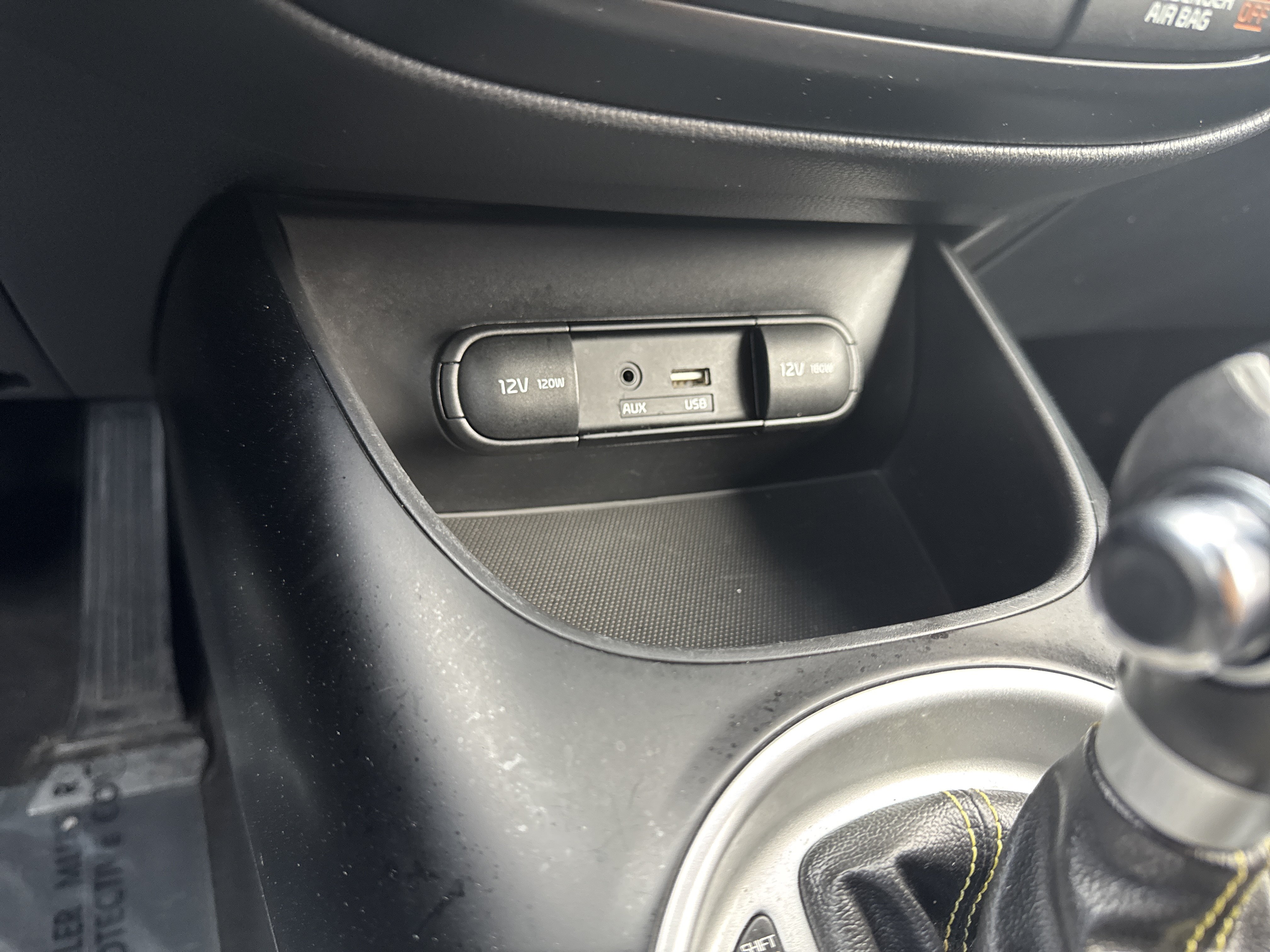 Used 2016 Kia Soul + FWD image 11