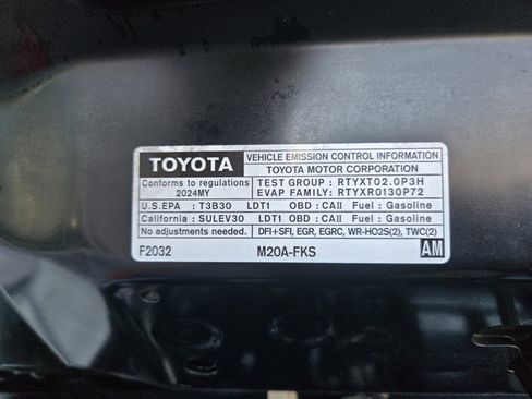 Certified 2024 Toyota Corolla Cross LE image 24