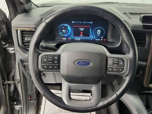 Used 2022 Ford F150 Lightning Lariat image 18