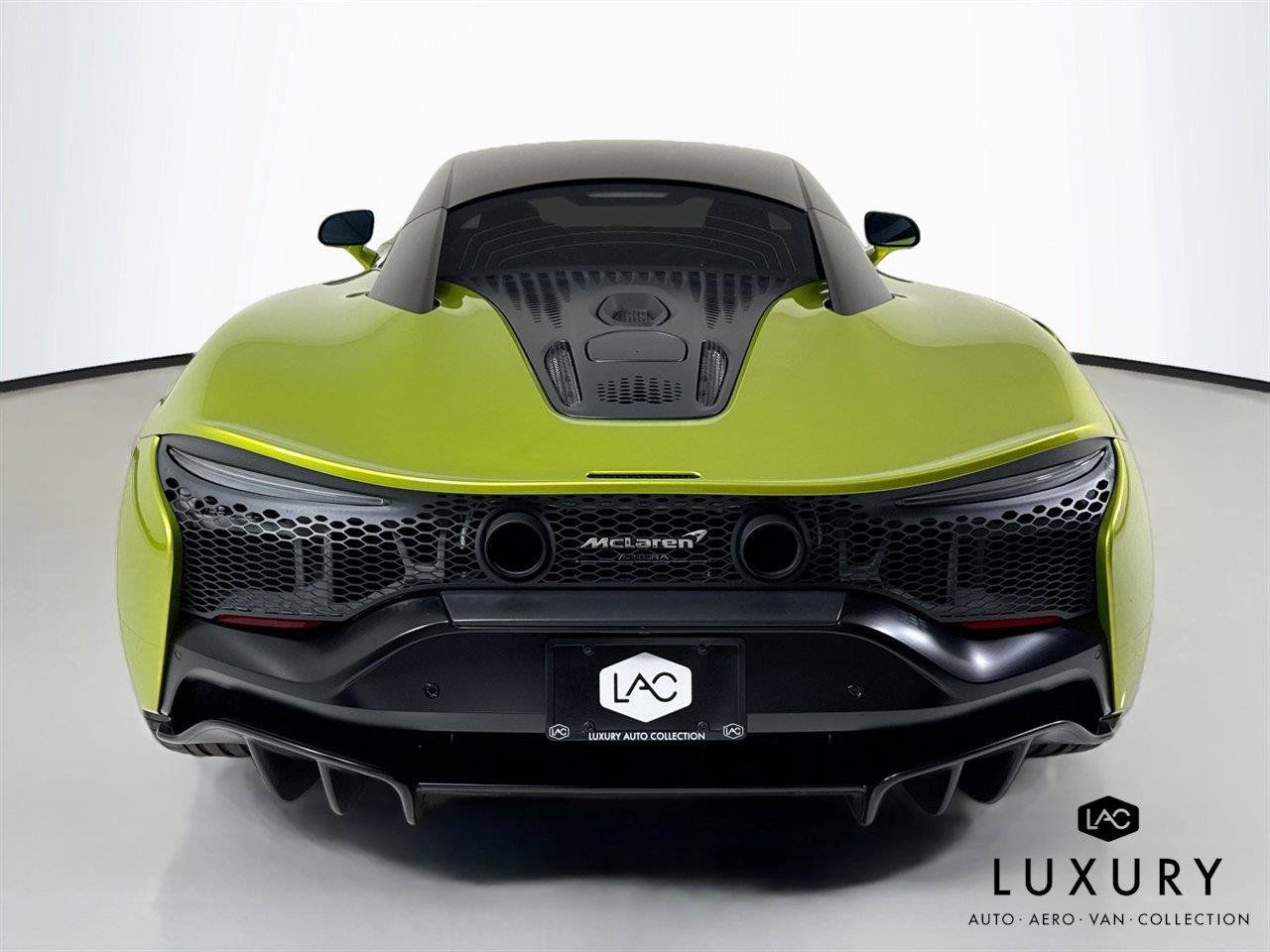 Used 2023 McLaren Artura RWD image 7