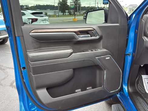 Used 2024 Chevrolet Silverado 1500 LT Trail Boss w/ Convenience Package II AWD/4WD image 20