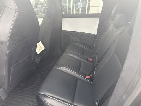 Used 2024 Tesla Cybertruck AWD Crew Cab image 12