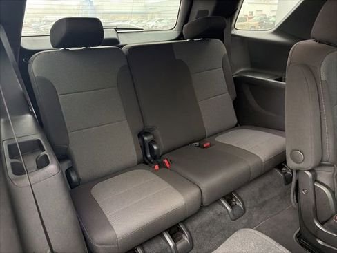 Certified 2023 Chevrolet Traverse LT image 36