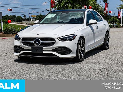 Used 2025 Mercedes-Benz C 300 Sedan image 3