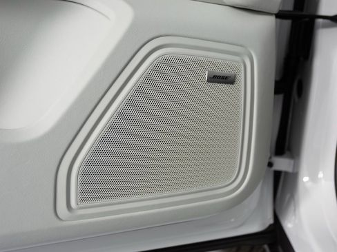 New 2026 Porsche Macan image 16