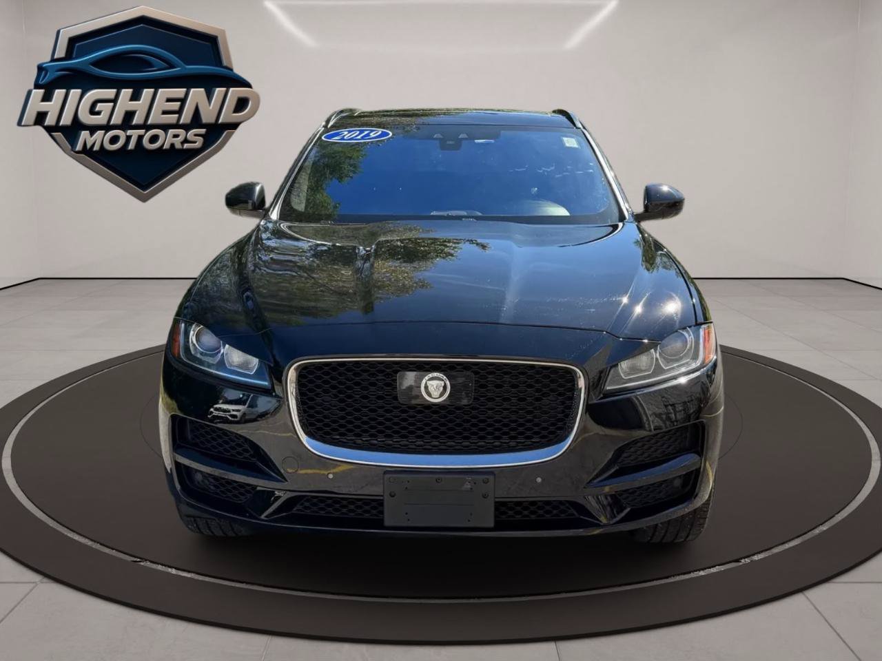 Used 2019 Jaguar F-PACE Premium AWD/4WD image 10