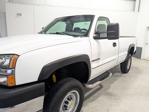 Used 2003 Chevrolet Silverado 2500 4x4 Regular Cab w/ Snow Plow Prep Package image 7