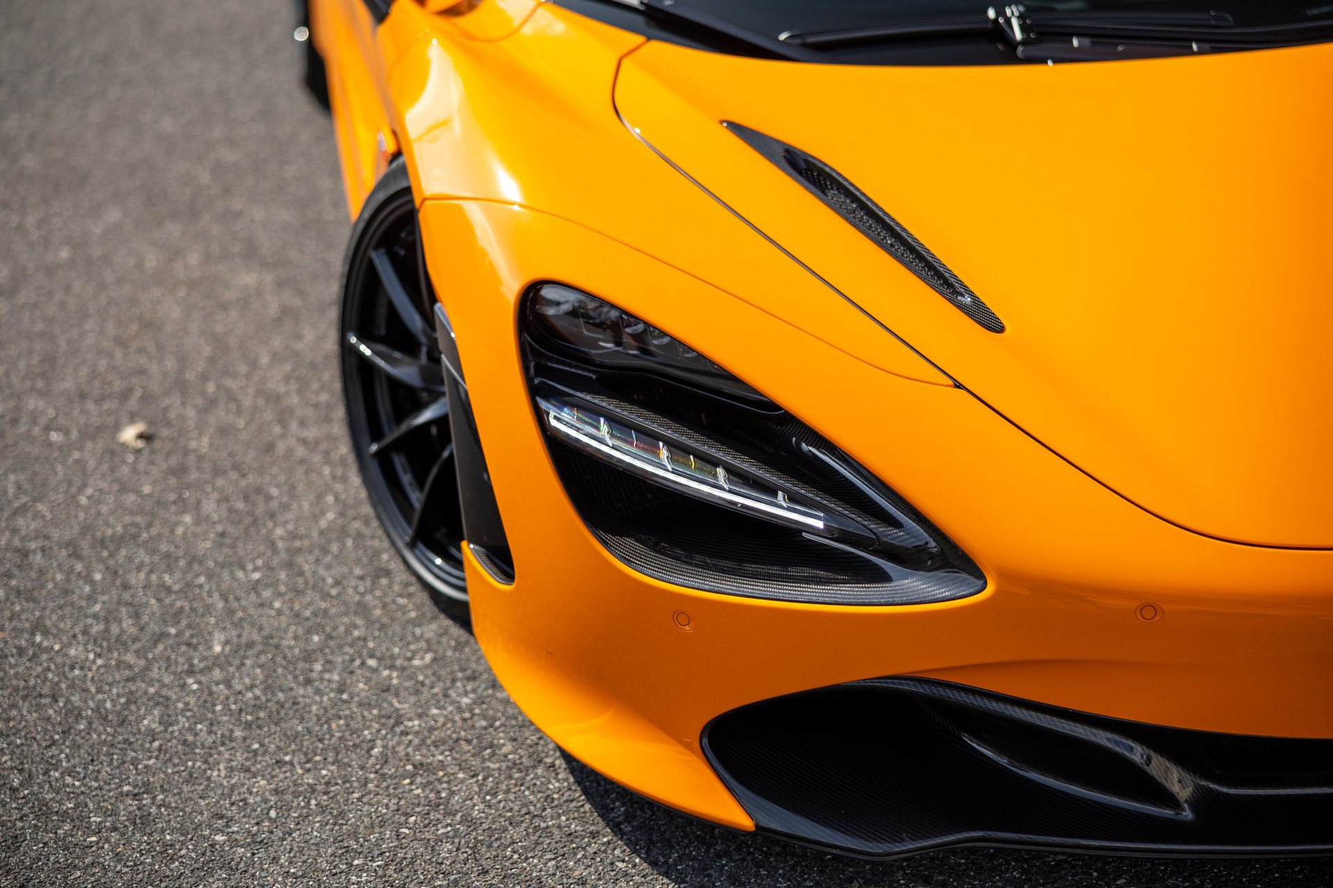 Used 2019 McLaren 720S RWD image 13