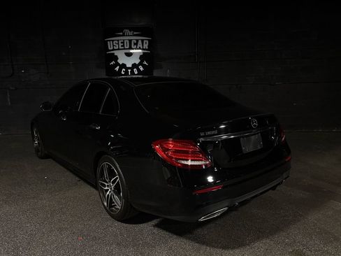 Used 2020 Mercedes-Benz E 350 Sedan image 3