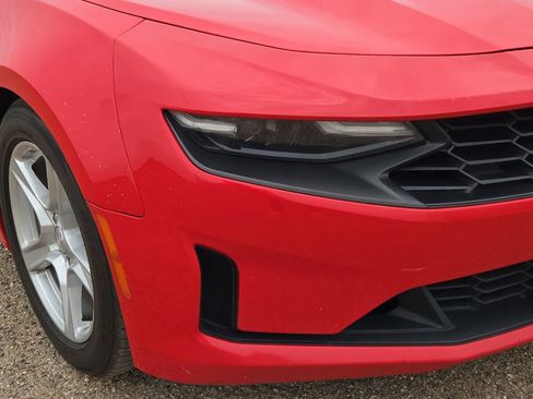 Used 2022 Chevrolet Camaro LT RWD image 9