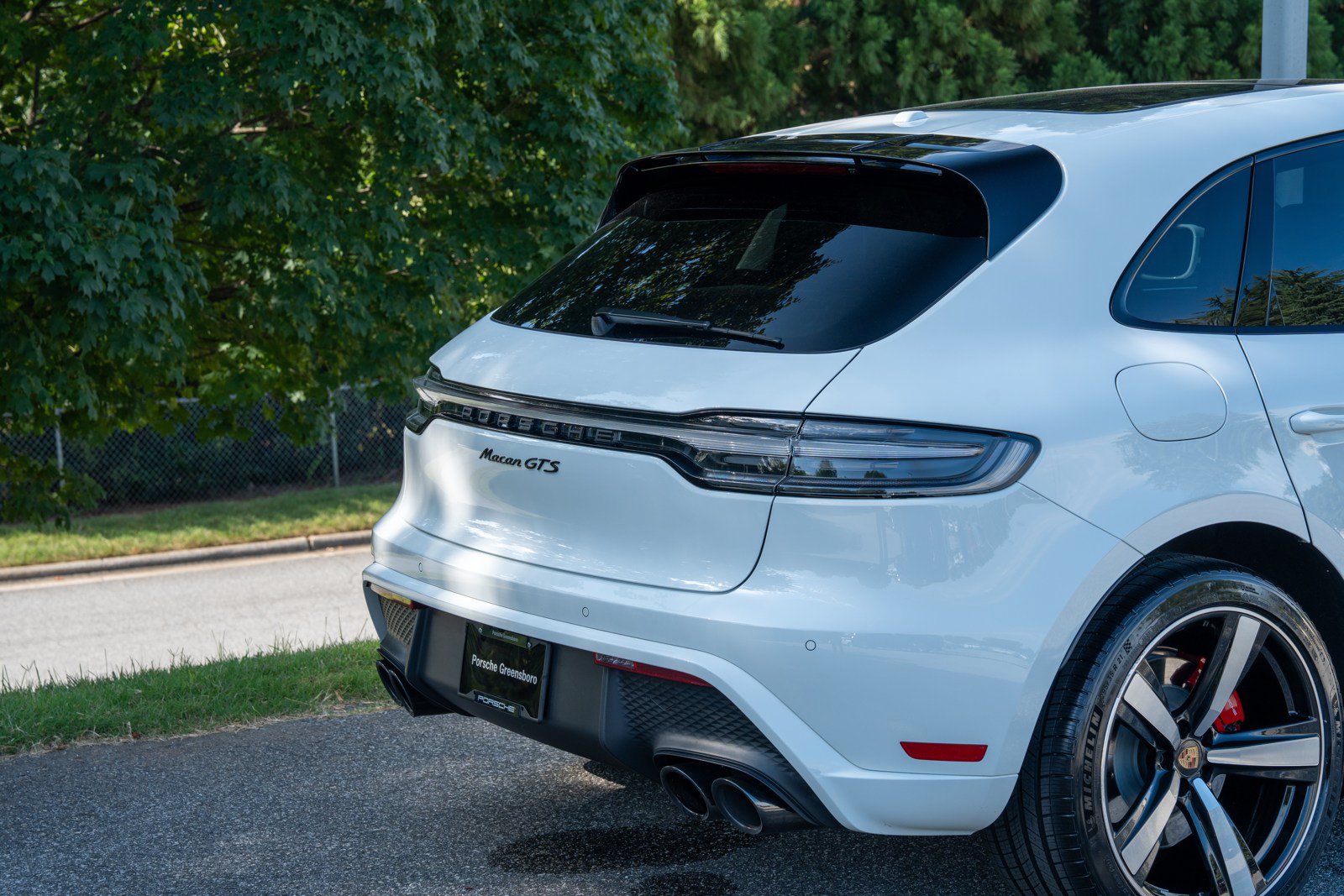 Certified 2024 Porsche Macan GTS AWD/4WD image 13