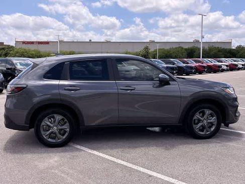 Certified 2026 Honda HR-V LX image 7