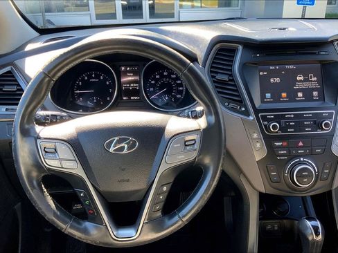 Used 2017 Hyundai Santa Fe Sport image 5