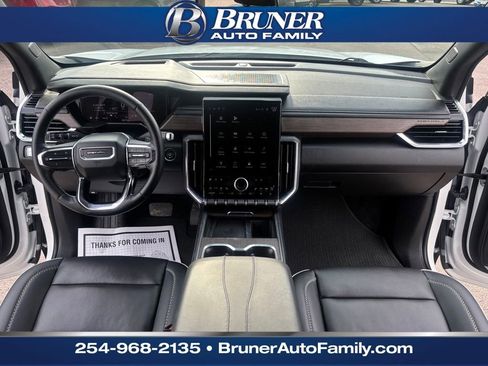 Used 2024 GMC Acadia Denali image 18