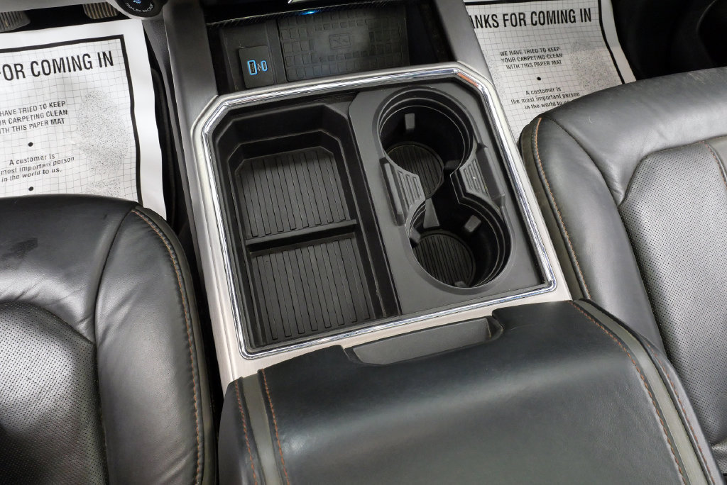 Used 2022 Ford F350 Platinum w/ Tremor Off-Road Package AWD/4WD image 37