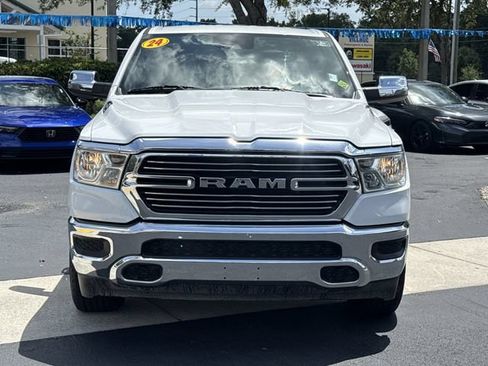 Used 2024 RAM 1500 Laramie AWD/4WD image 3