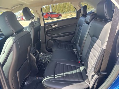 Used 2024 Ford Edge SEL w/ Convenience Package image 18
