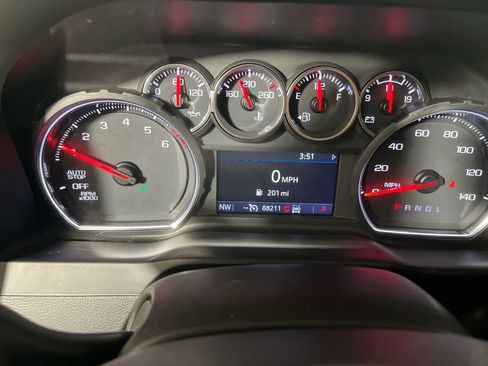 Used 2021 Chevrolet Silverado 1500 LT Trail Boss w/ Convenience Package II AWD/4WD image 17