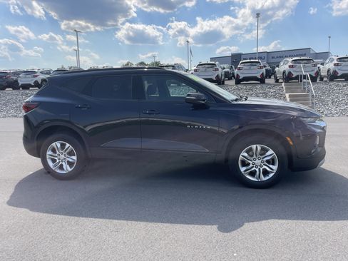 Used 2020 Chevrolet Blazer LT FWD image 2