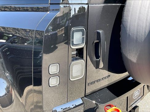New 2026 Land Rover Defender 110 X AWD/4WD image 8