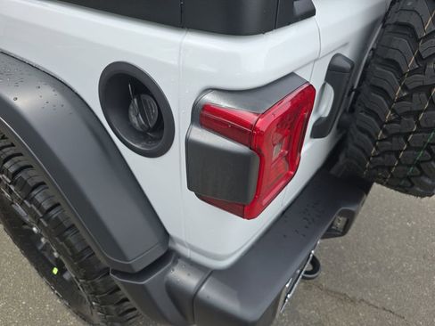 New 2026 Jeep Wrangler Unlimited Sport AWD/4WD image 33