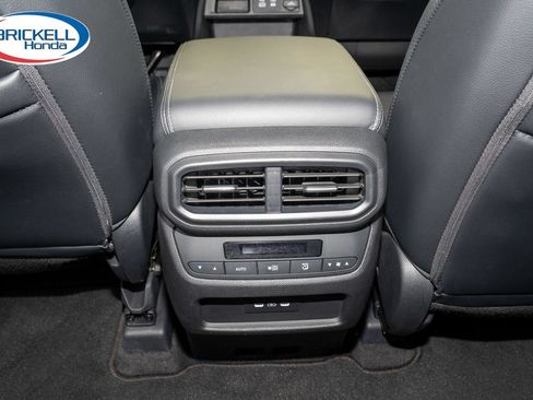 Certified 2025 Honda Pilot Touring image 21