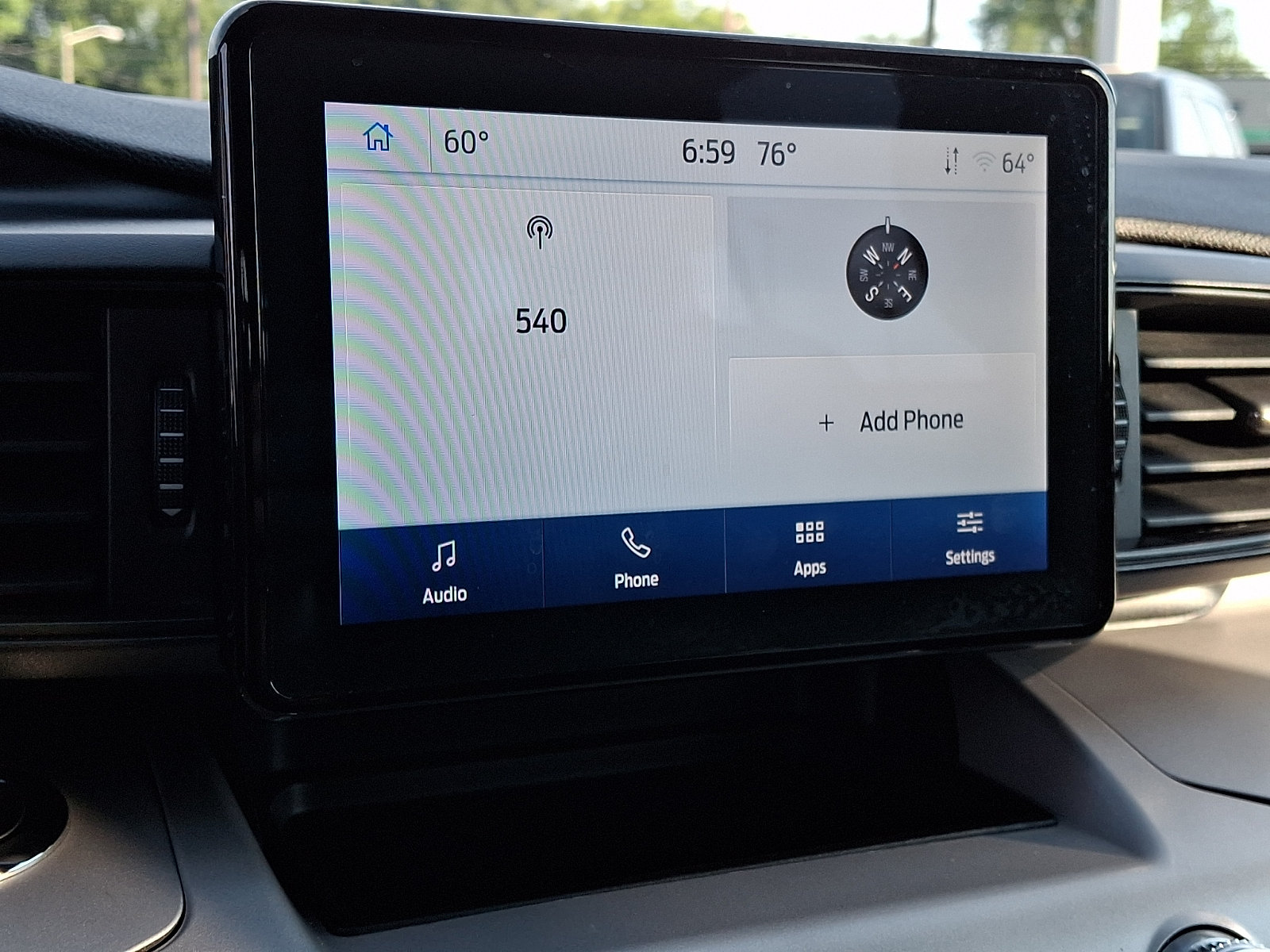 Used 2024 Ford Explorer XLT AWD/4WD image 17