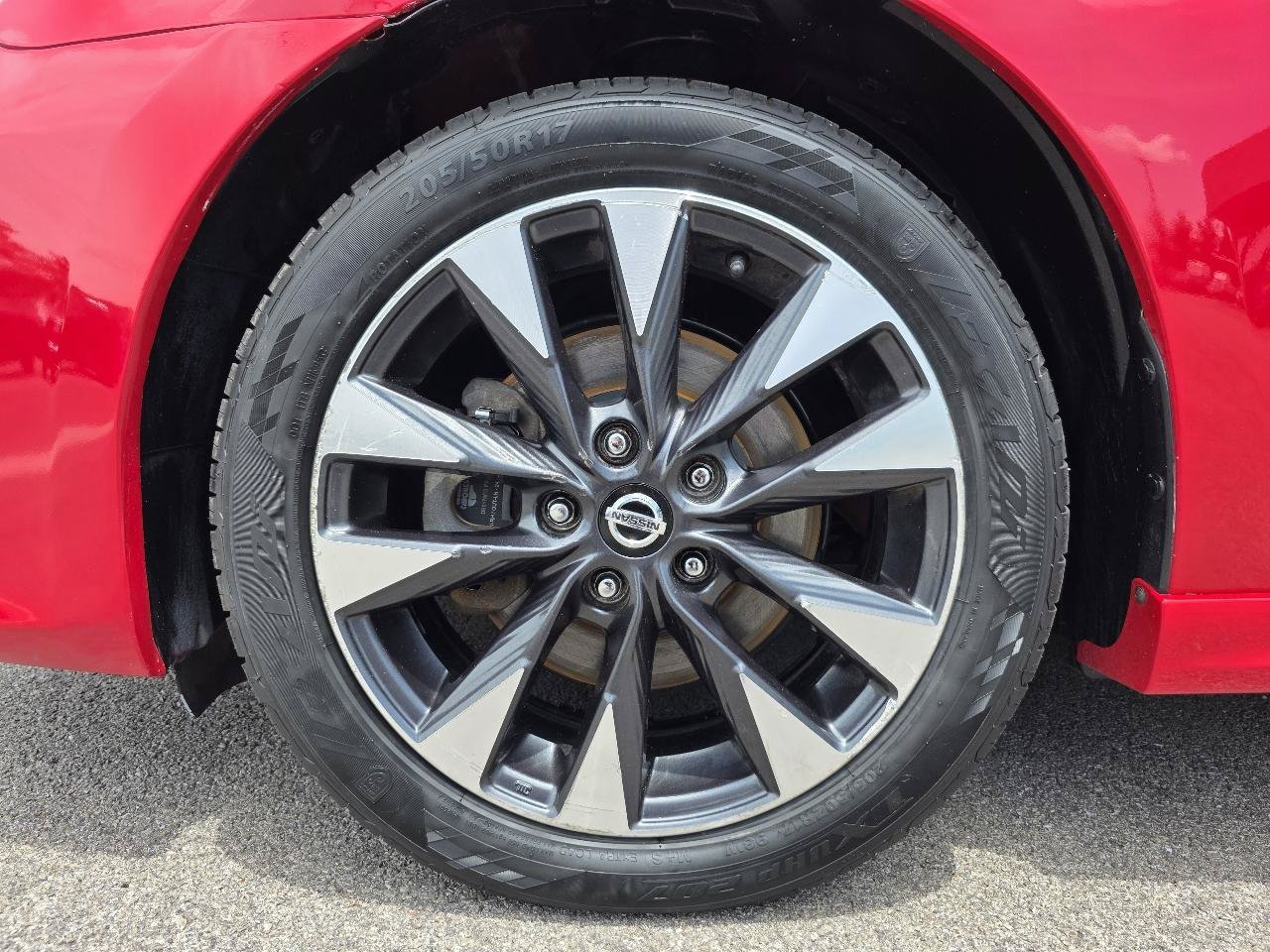 Used 2019 Nissan Sentra SR Turbo FWD image 16
