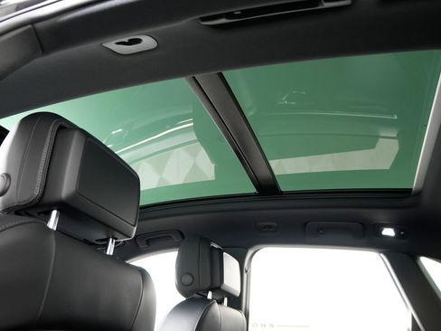 Certified 2023 Porsche Macan Turbo AWD/4WD image 21