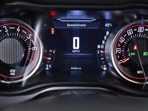 Used 2022 Dodge Challenger GT image 16