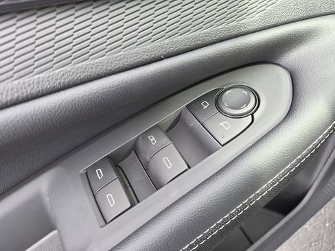 New 2025 Chevrolet Blazer EV LT image 7