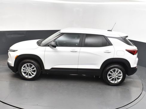 New 2025 Chevrolet TrailBlazer LS w/ LS Convenience Package FWD image 31
