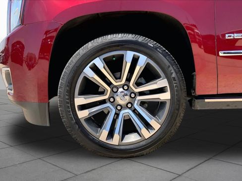 Used 2018 GMC Yukon Denali w/ Denali Ultimate Package AWD/4WD image 11