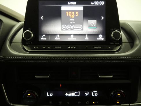 Used 2023 Nissan Rogue SV image 20