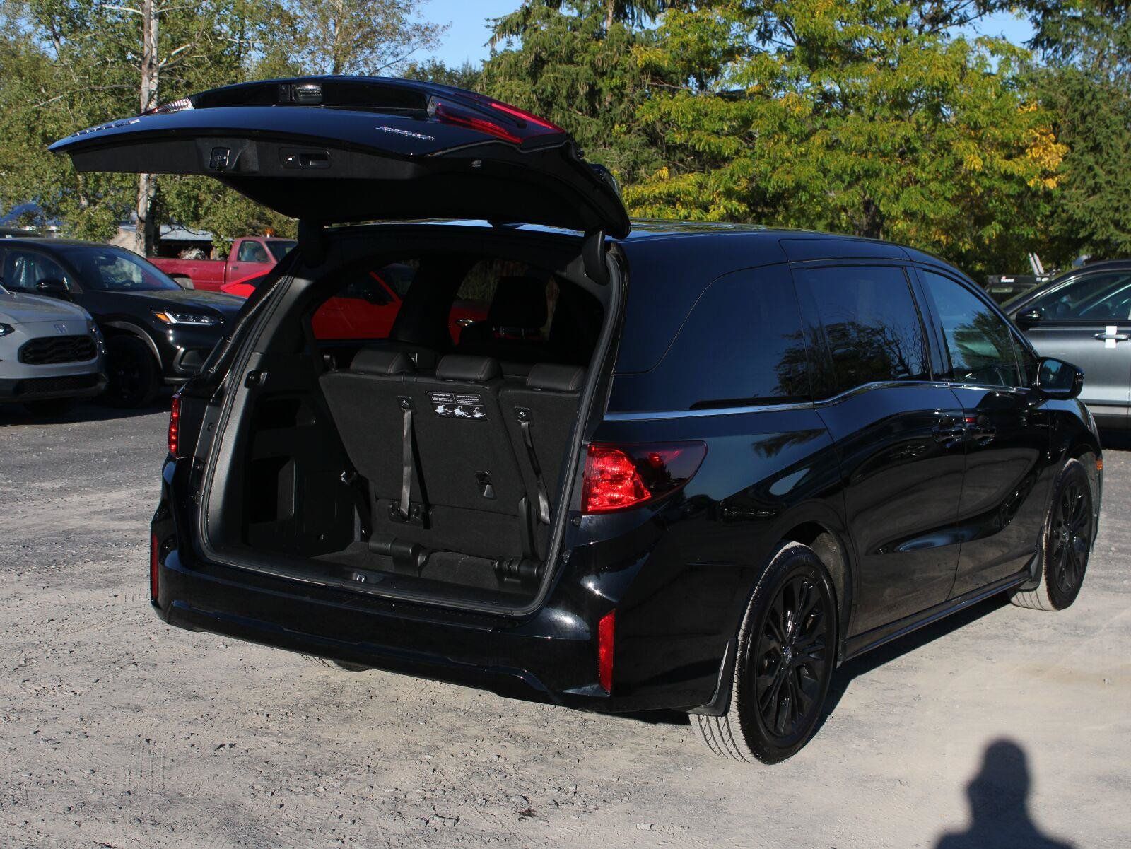 Used 2025 Honda Odyssey Sport-L image 7
