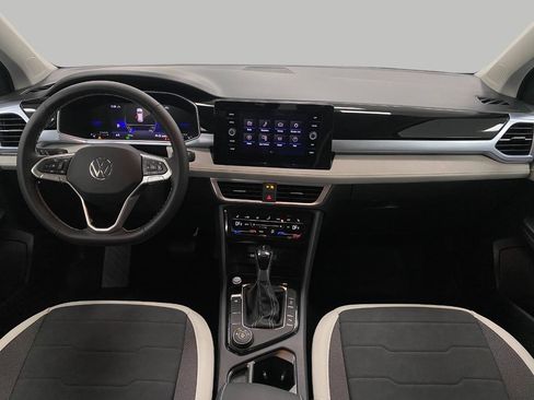 New 2025 Volkswagen Taos SE image 19