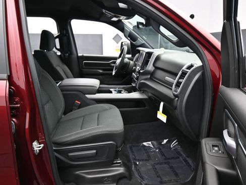 Used 2025 RAM 1500 Big Horn image 40