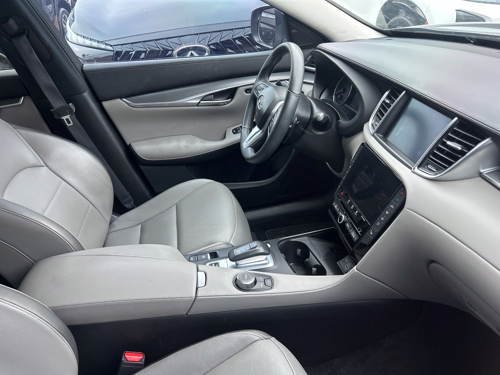Used 2023 INFINITI QX50 Luxe AWD/4WD image 15