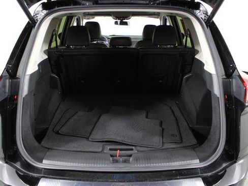 Certified 2024 Nissan Rogue SV w/ SV Premium Package FWD image 18