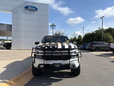 Used 2019 Chevrolet Silverado 1500 RST w/ True North Edition AWD/4WD image 8