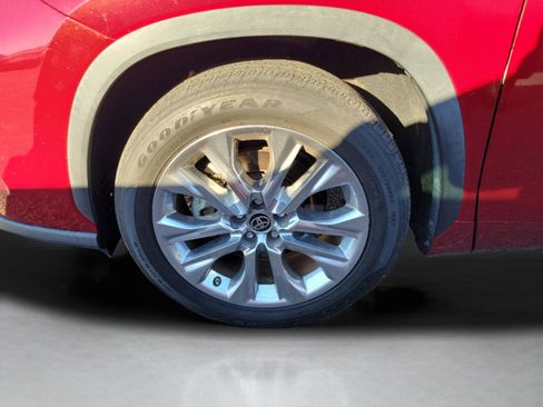 Used 2023 Toyota Highlander Limited image 30