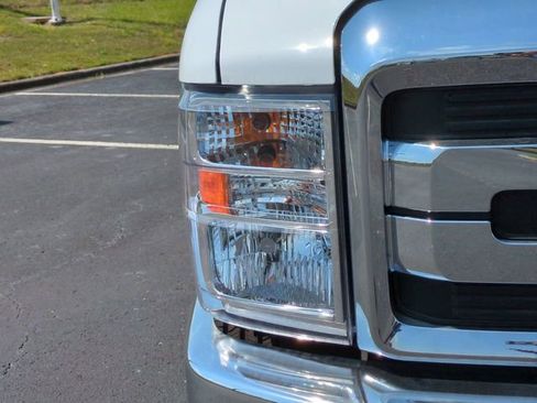 New 2026 Ford E-350 and Econoline 350 Super Duty w/ Power Equipment Group RWD image 10